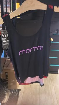 BLUSA FITNESS MORMAII. TAM M