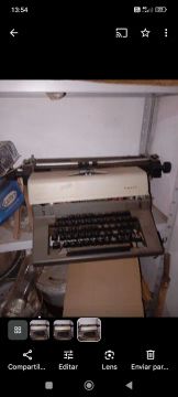 Máquina de escrever antiga