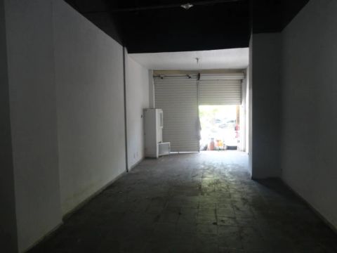 Loja comercial 45m² com 02 banheiros - Rocha / São Gonçalo.