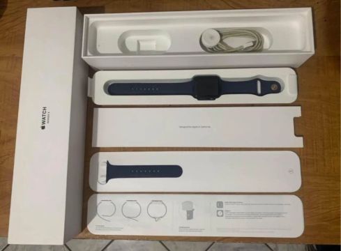 Apple Watch Series 3- 44 mm