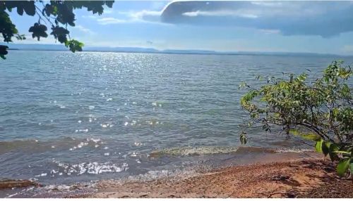Vendo ágio de chácara em condomínio na beira do lago