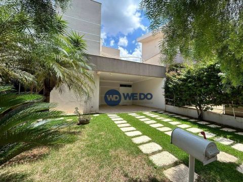 Casa com Piscina no Condomínio Terras do Imperador em Americana