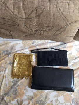 Bolsa e carteira.
