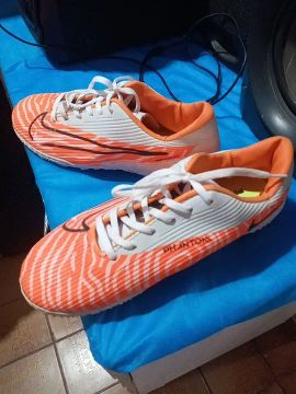 Chuteiras Nike Phantom - Laranja e Branco