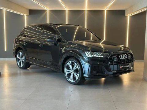 AUDI Q7 PERFORMANCE BLACK 3.0 V6 AUT GASOLINA 2023