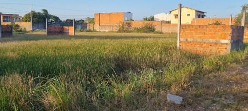 Terreno documentado no trevo do frances Prox a Praia 360mt
