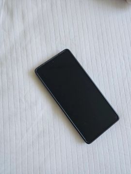 Smartphone Android em ótimo estado