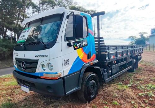 Mercedes-Benz Accelo 1016 2012