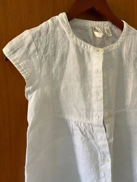 Blusa branca de linho com botões infantil 