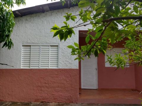 ALUGO CASA 2 QUARTOS - PRÓXIMO A RODOVIÁRIA 