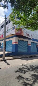 Ótimo prédio comercial, em frente a Av. Capitão Mor Gouveia