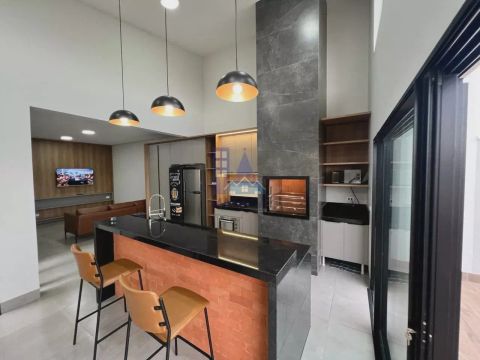 Casa nova a venda em Porto Rico PR com piscina, 3 suítes, mobiliada, loteamento Riviera