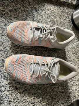 Tenis Asics n. 38 