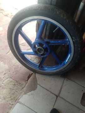 Roda de liga leve aro 18