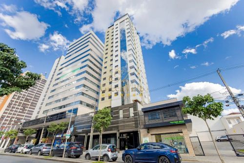 Alto da Glória, Apto Ed. André, Andar Alto , Desocupado, Mobiliado, hidromassagem. Colégio