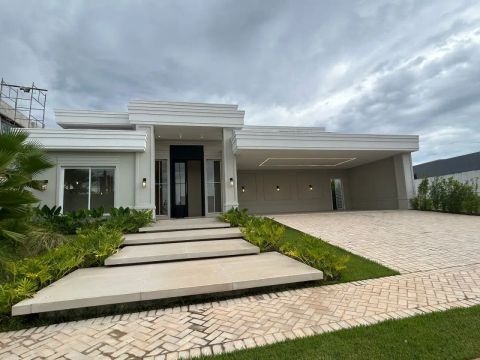 Encantadora Casa Terra Supremo Itália-394m²-4 Suítes Sd 1 C/Closet-Morada dos Nobres-Cuiab