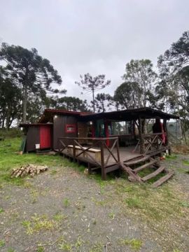 Sitio com cabana