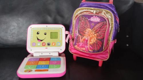 Laptop Fisher Price e mochila infantil Barbie