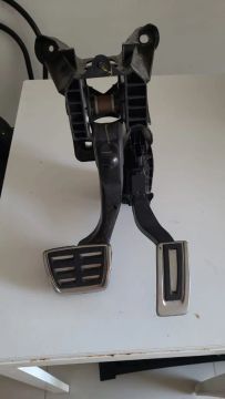 Pedal de aceleração e freio para carro