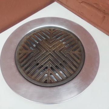 Churrasqueira Oriental Mimoso "Tenho Marcas de Uso"
