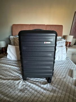 Mala de bordo 10kg luxo nunca usada de R$ 549 por $ 280
