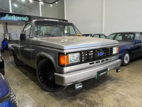 C20 CUSTOM 1990/1990 ARO 22