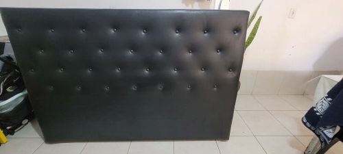 Cabeceira de Cama em Couro. Probel modelo king semi nova 