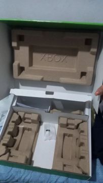 Xbox Series X com 1 controle 2.500 com dois controles 3.000