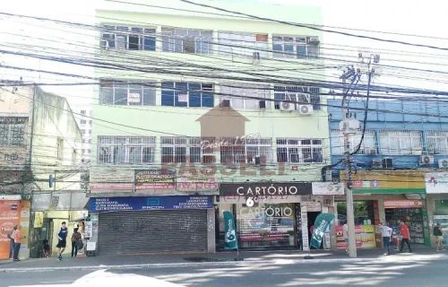 Ótima e Ampla Sala Sala em Frente a Prefeitura
