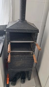 Churrasqueira pre montada em ótimo estado
