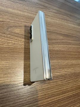 Z Fold 4 256gb Creme