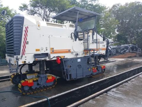 Fresadora de Asfalto Wirtgen W1900 2016 - 2 Metros