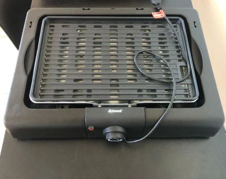 VENDO CHURRASQUEIRA E GRELHA ELETRICA 