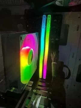 Memórias RAM DDR4 8GB 3200Mhz RGB