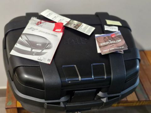 Baú GIVI Trekker Outback 52L Preto