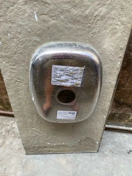 Vendo pia semi nova. 