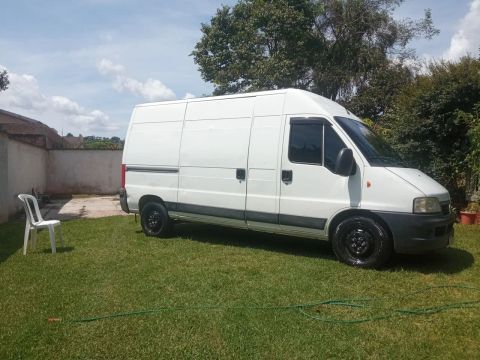 Van Fretes Coletas Carretos Viagem de transferência de cargas 