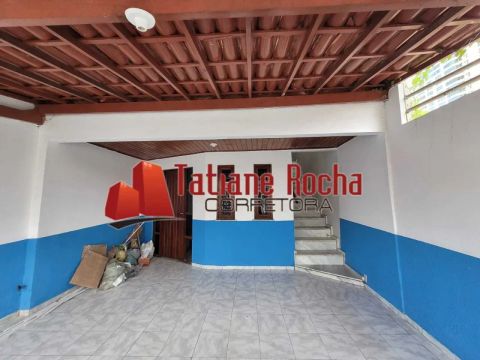 Alugo casa de 3\4 na santa Monica