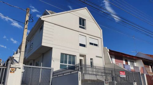 Casa de condomínio para aluguel possui 206 metros quadrados com 3 quartos