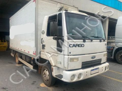 FORD CARGO 815 ANO 2012 COM BAÚ 