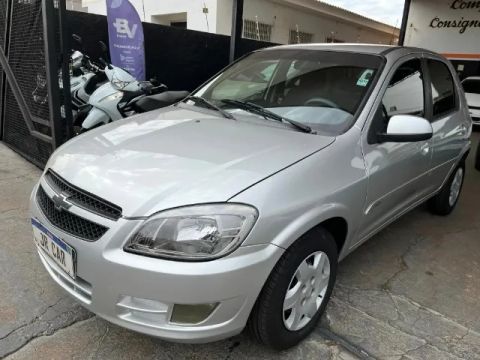 Celta 1.0 Lt 2013 Completo