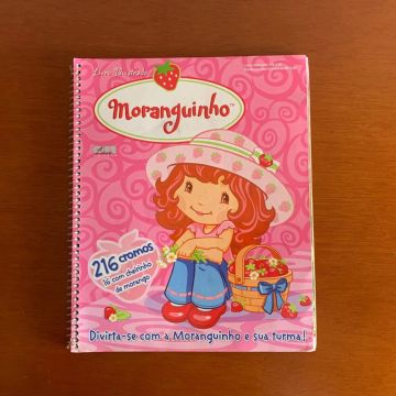 Álbum de figurinhas Moranguinho 