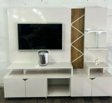 Rack para TV com Painel Moderno