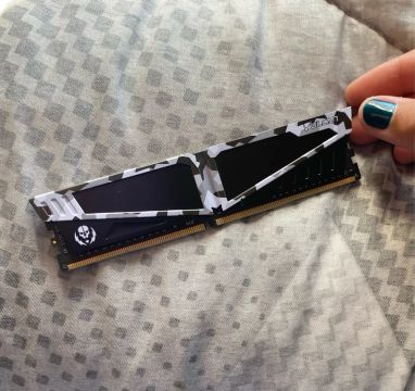 Memória RAM Vulcan 8GB DDR4