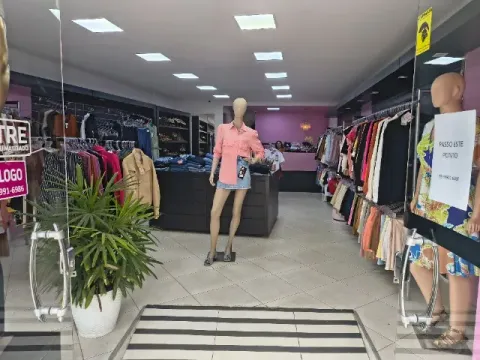 Ponto comercial no centro de Piuma