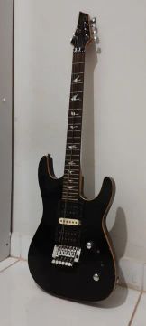 Vendo guitarra Memphis mg130