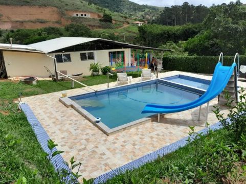 Linda Chácara Granja em Matias Barbosa Parque das Colinas  350