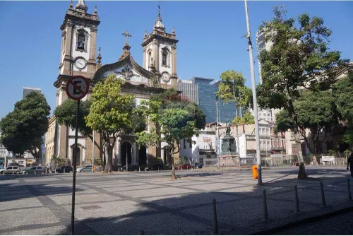 SALA COMERCIAL COM 20M2 À VENDA NO CENTRO DO RIO DE JANEIRO