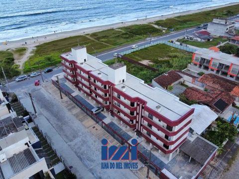 Apartamento quadra mar a venda em Matinhos