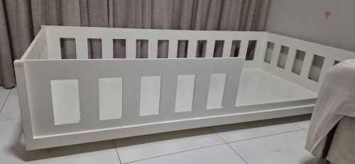 Cama montessoriana em MDP